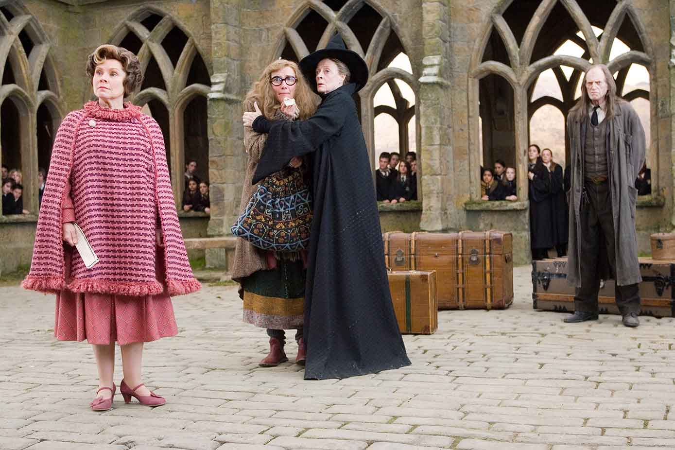 hp-f5-umbridge-trelawney-crying-mcgonagall-comforting-her-filch-courtyard-app-landscape