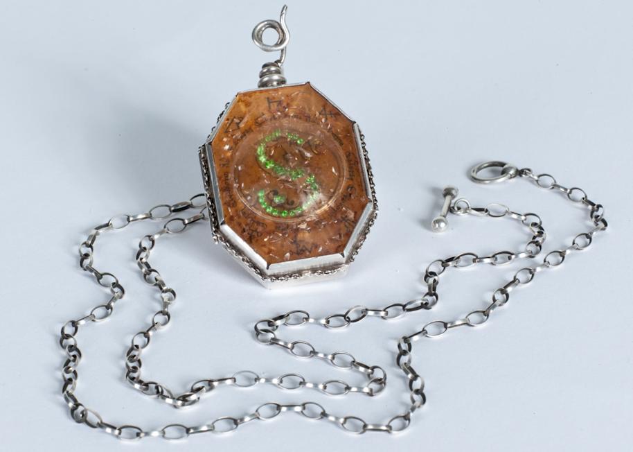 Slytherin's Locket and Voldemort's Horcrux 