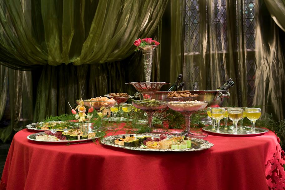 PMARCHIVE-WB F6 Slughorn Christmas food table HP6D-05624 Cg2NJTxeWOQ2GSQy6wUoY-b5