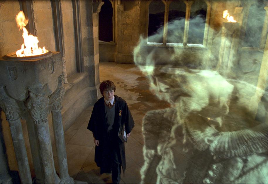 PMARCHIVE-NearlyHeadlessNick WB F2 HarryPotterNickPetrified 00424753 2AGCQGNLW8eqqu6mCMyG60-b3