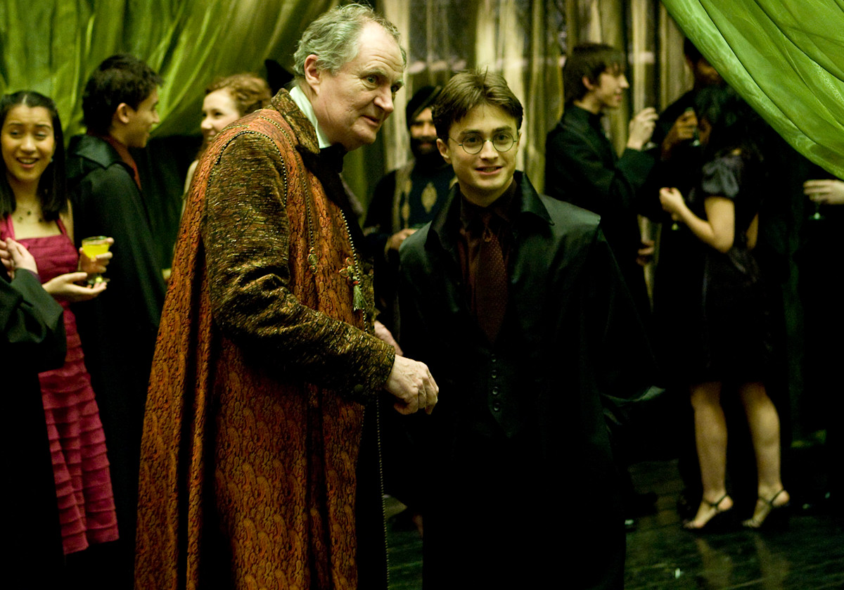 hermione dress slughorn christmas party Harry Potter Costumes Mostly Hermione: Hermione's Dress for Slughorn's Christmas Party