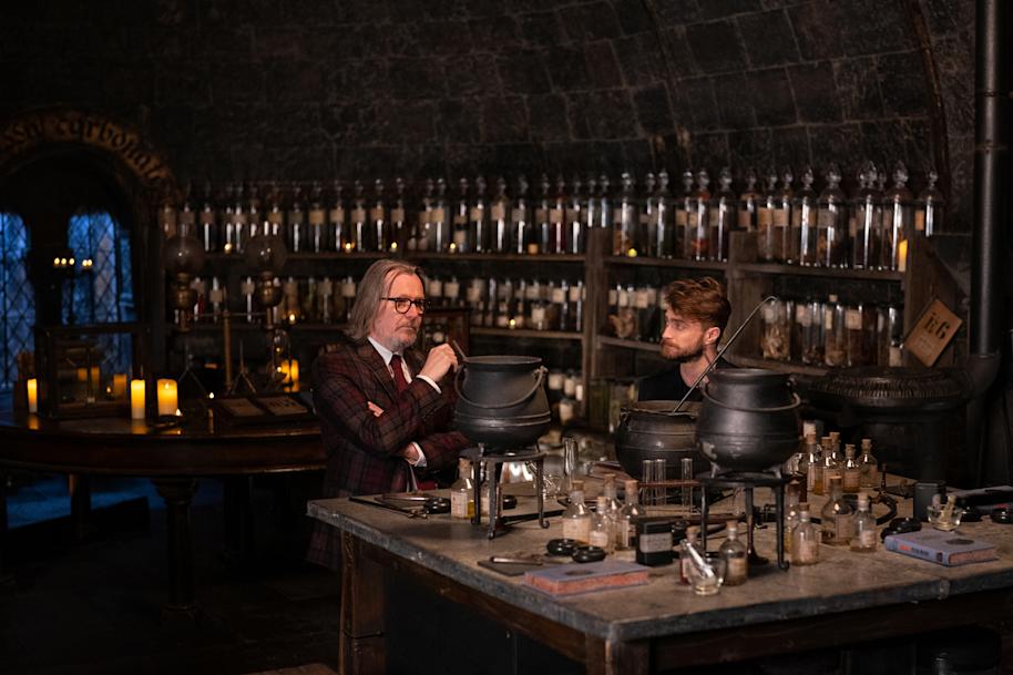 return-to-hogwarts-daniel-radcliffe-gary-oldman