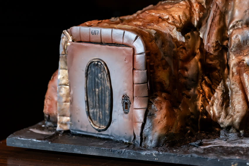 WOB-screenshot-episode-two-gringotts-vault-detailed-cake-close-up