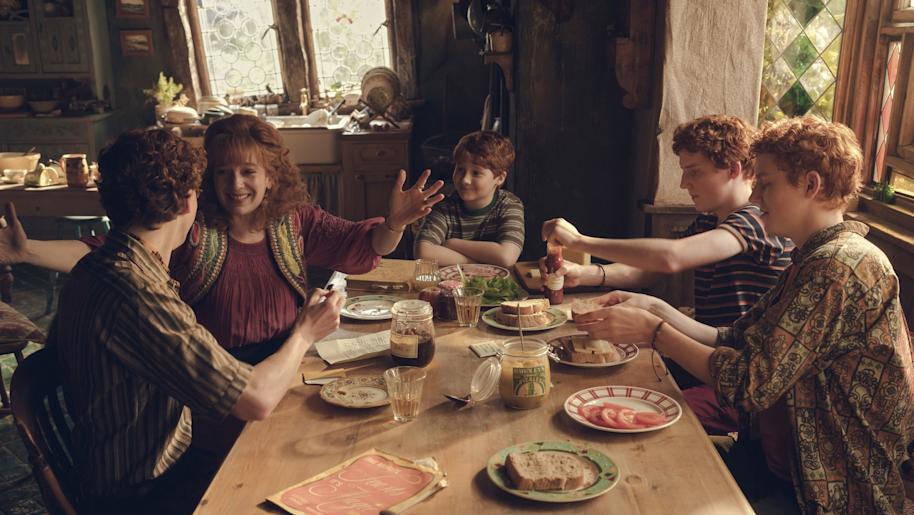 hbo-harry-potter-series-1-weasleys-the-burrow