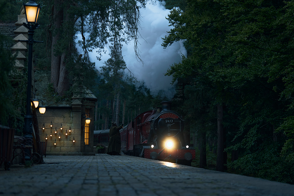 dark-train-photography-hogwarts-express-web