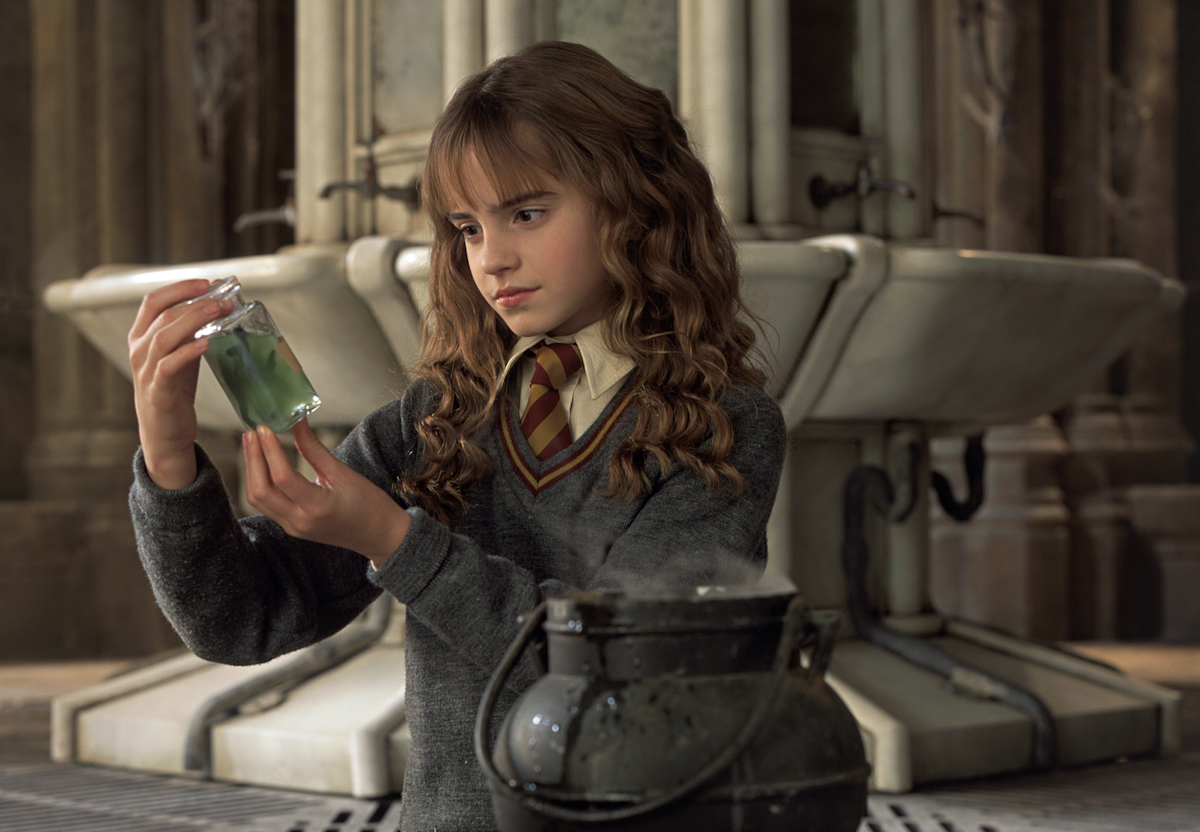 Moaning Myrtle's bathroom | Official Harry Potter Encyclopedia