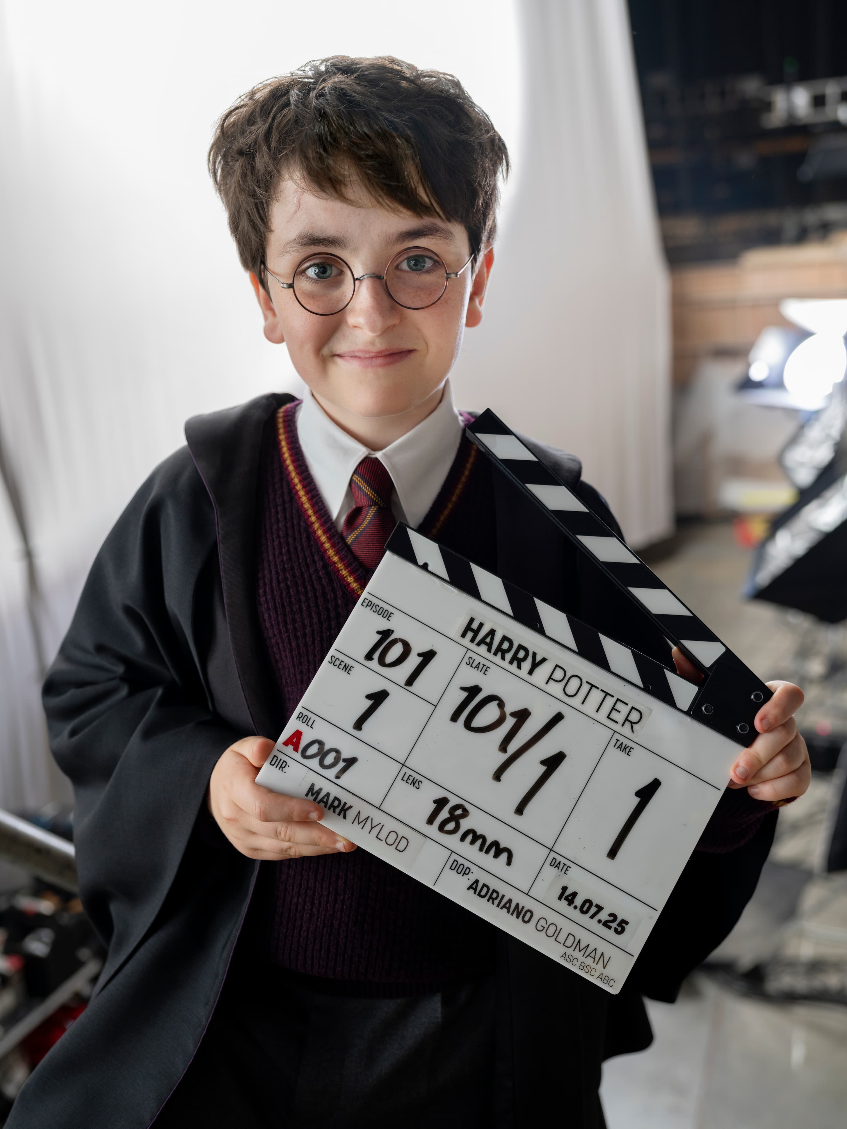 first-look-harry-portrait-full-image-hbo-series