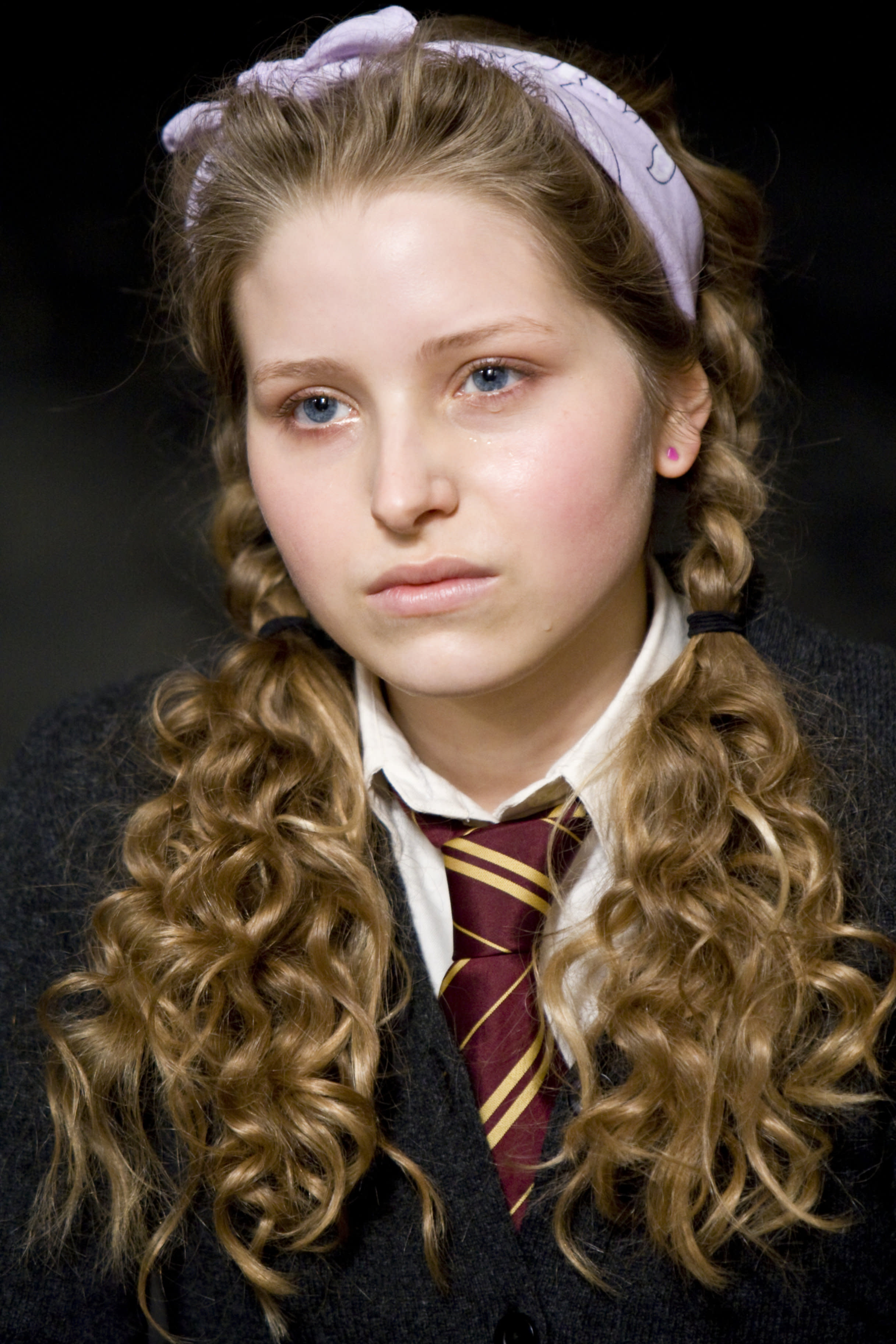 Lavender cries over Ron dumping her