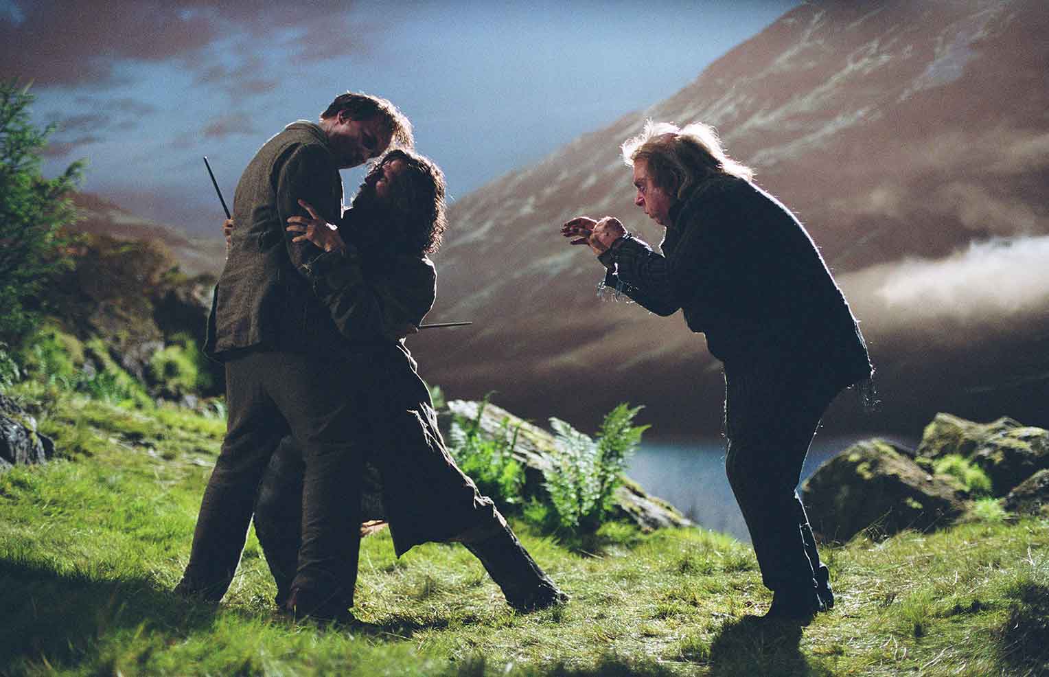 hp-f3-lupin-sirius-pettigrew-full-moon-app-landscape
