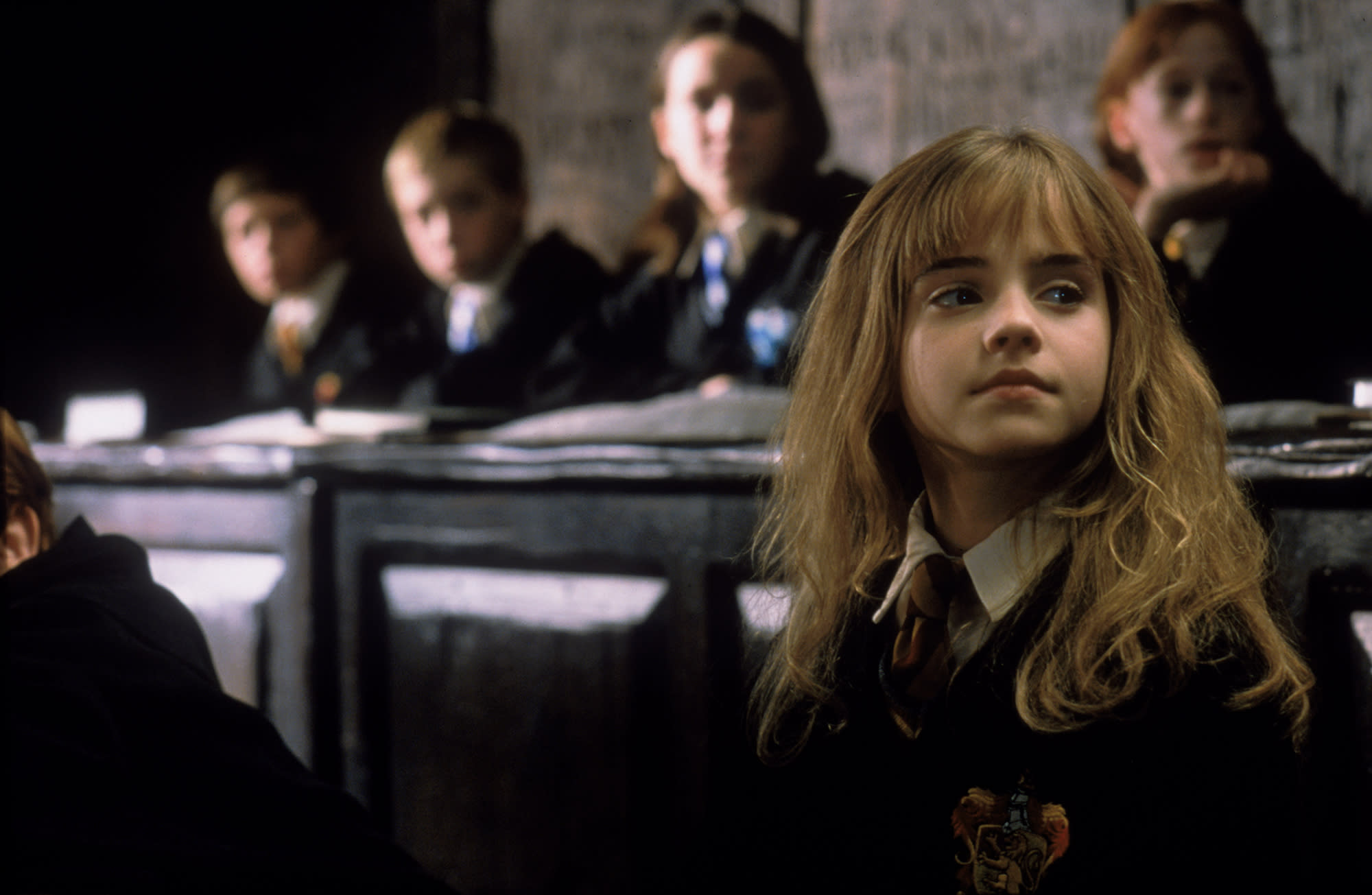 HP-F1-philosophers-stone-hermione-classroom-listening-web-landscape