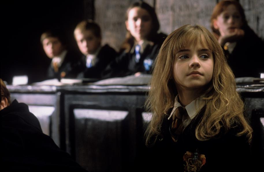 HP-F1-philosophers-stone-hermione-classroom-listening-web-landscape