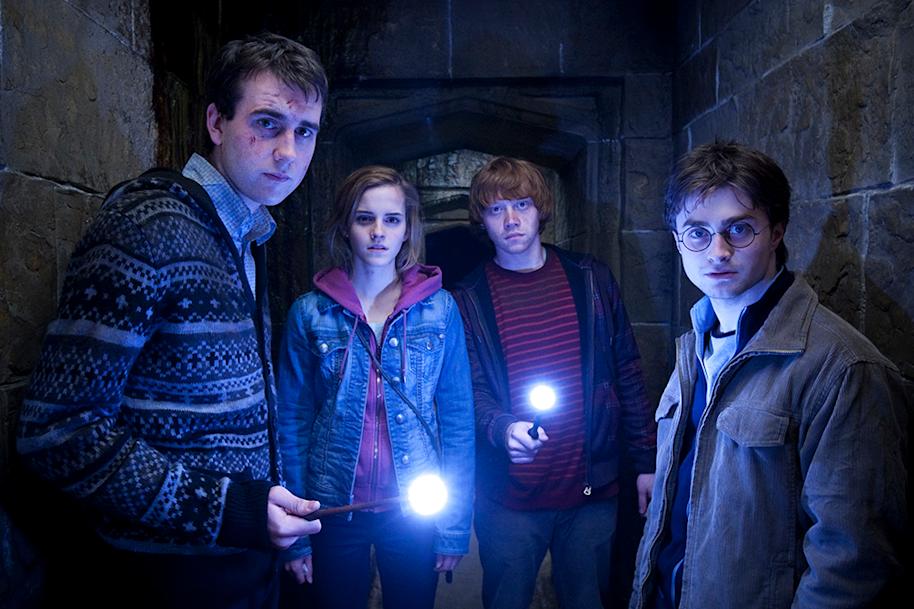 WB HP8 Harry Neville Ron Hermione Deathly Hallows 