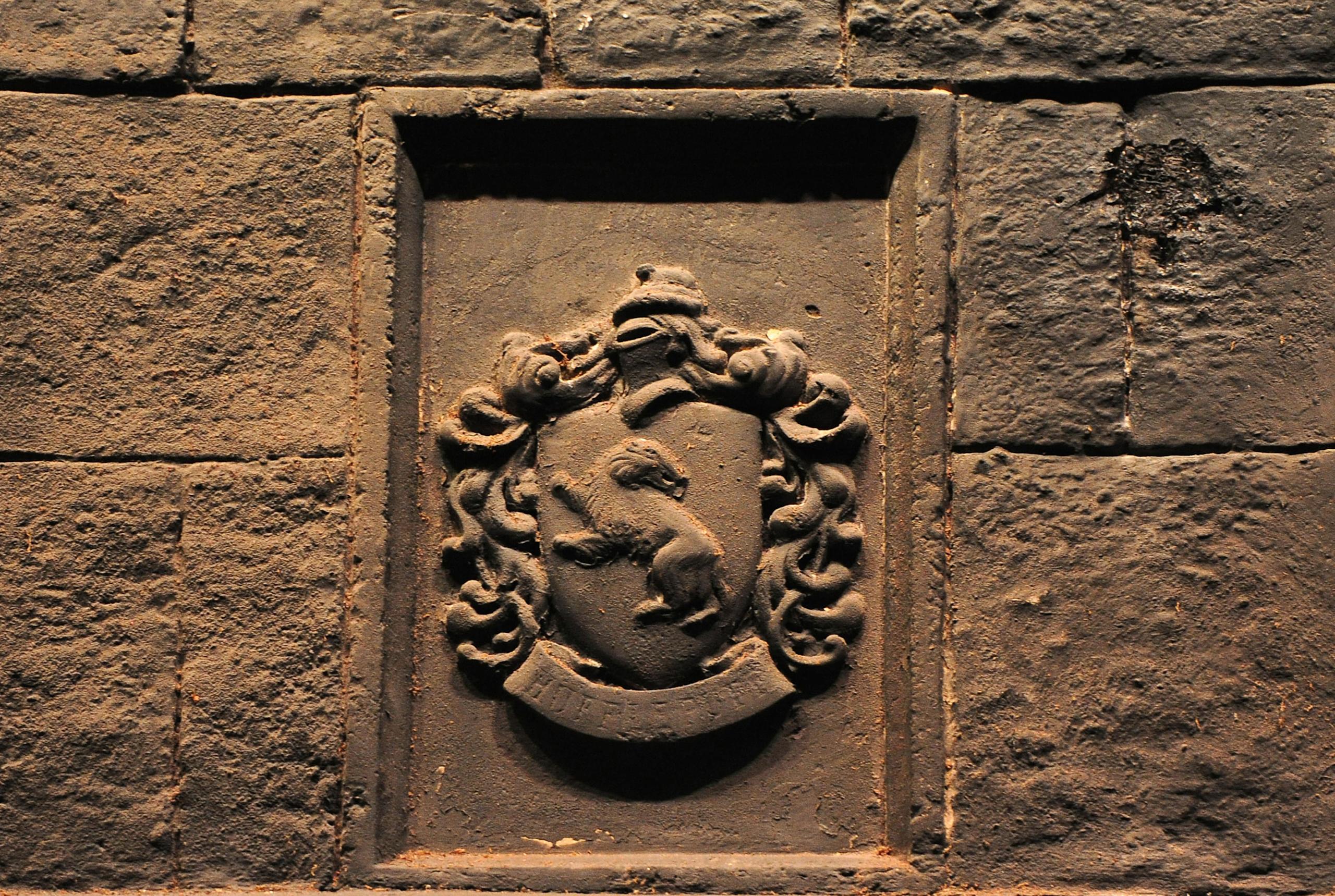 WBSTL_PM_hufflepuff_crest_great_hall