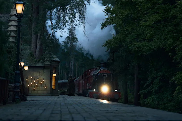 dt-series-hub-gallery-8-hogwarts-express